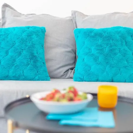 Stylish 3city With Parking In By Renters Apartment